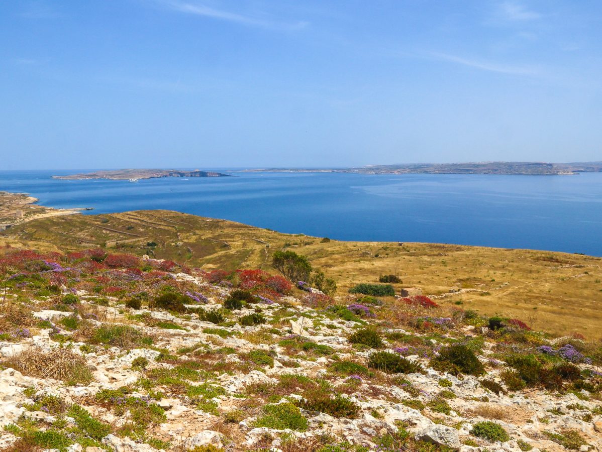 Vista para as ilhas de Comino e Malta
