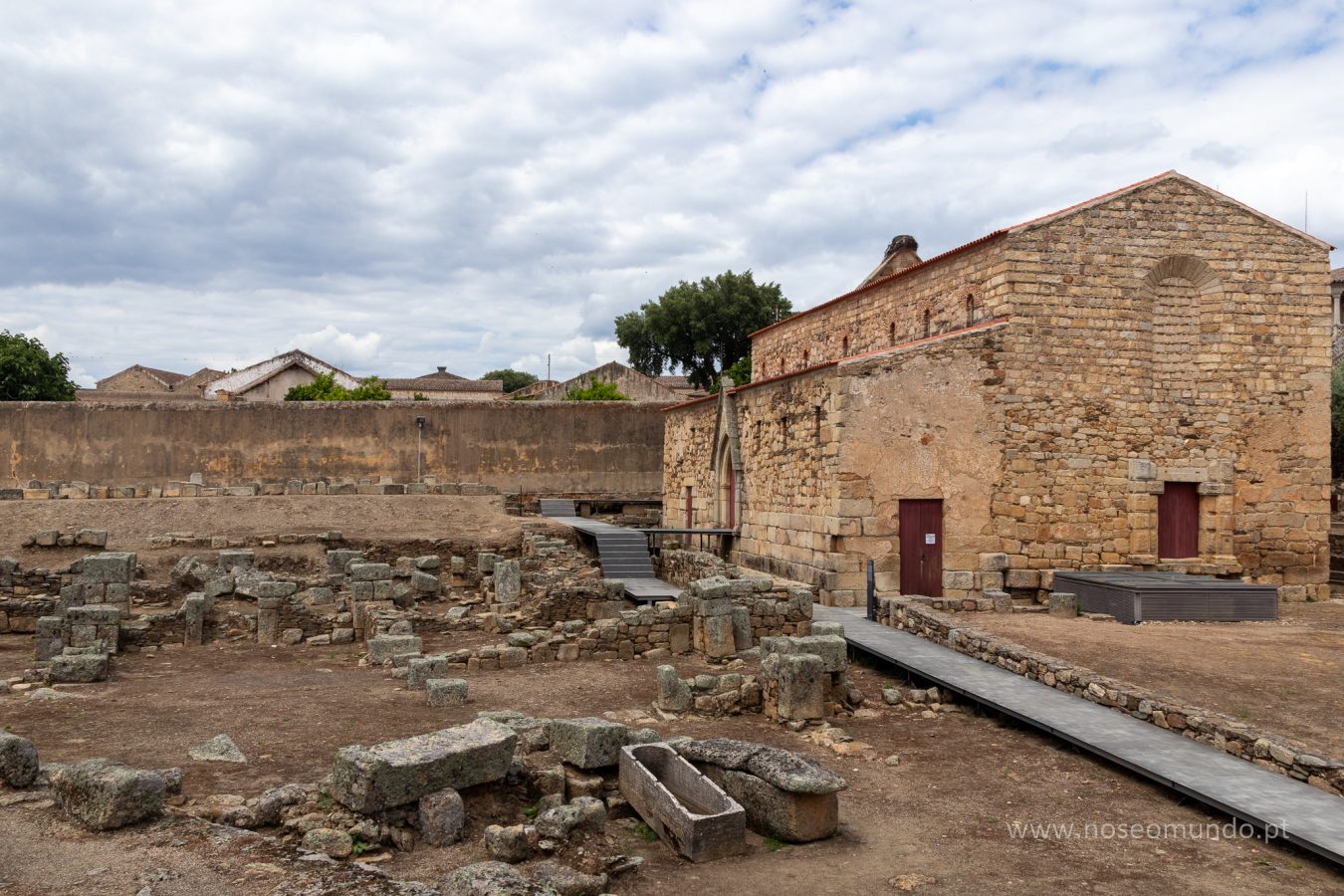 Sé Catedral de Idanha-a-velha e Ruínas Romanas